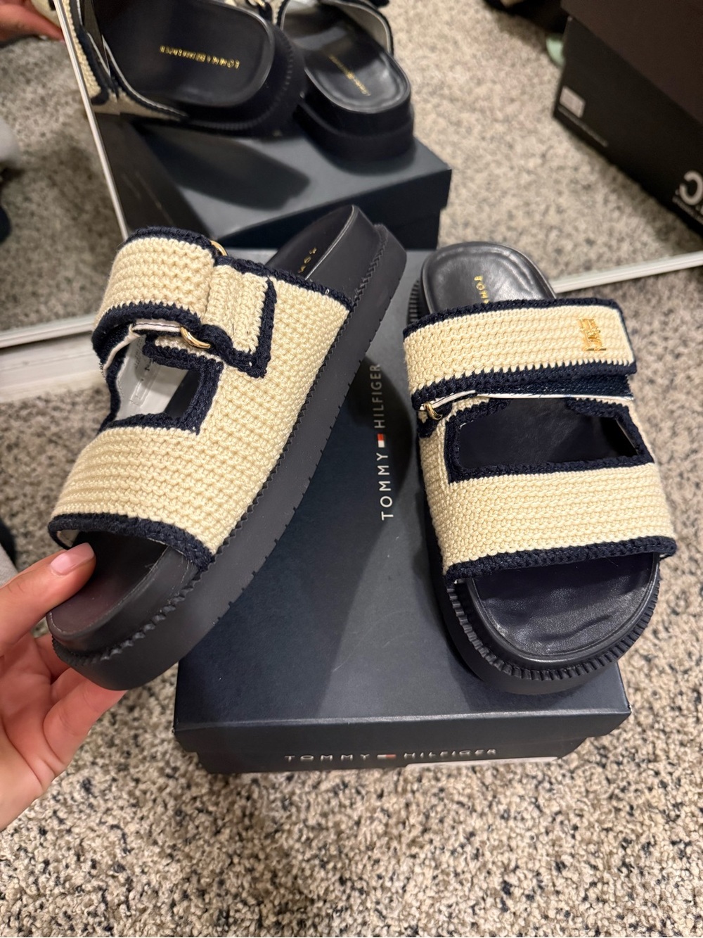 Tommy Hilfiger Men’s Cream and Navy Velcro Slide Sandals